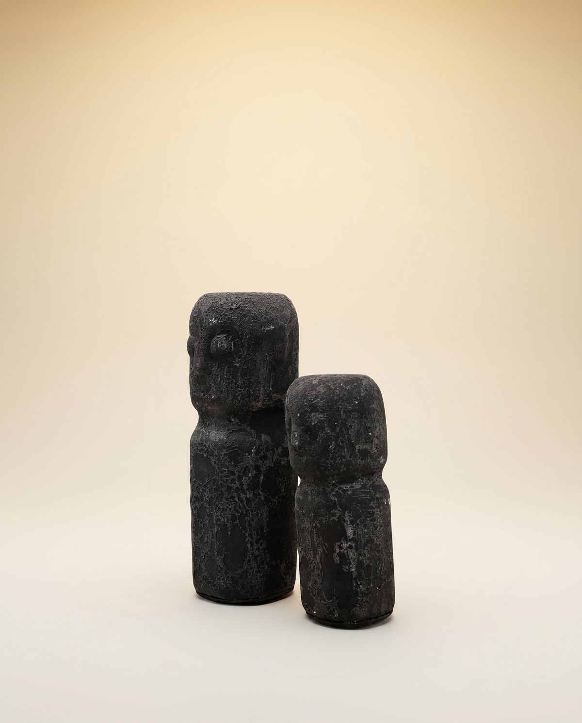 Decorative Sculpture in Black Ceramic | Sumba Statue