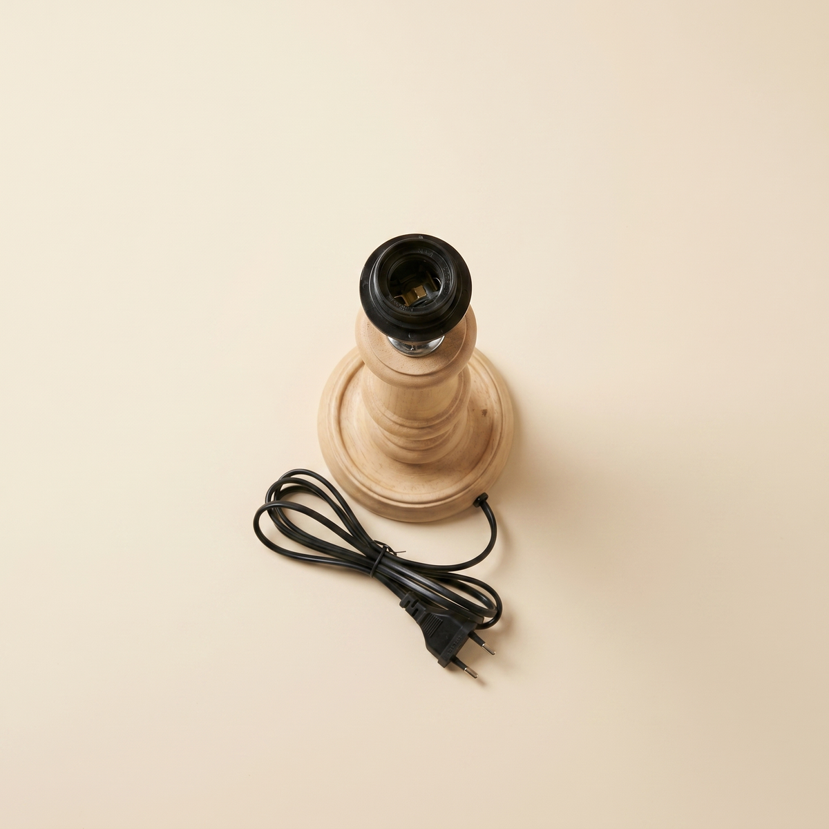 Rattan Table Lamp - Handwoven Natural Accent, 22 cm